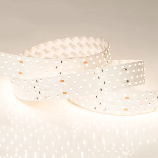 Фото #3 товара Светодиодная лента RT 2-2500 24V Warm2700 4x2 (2835, 700 LED, CRI98) (Arlight, 30 Вт/м, IP20)
